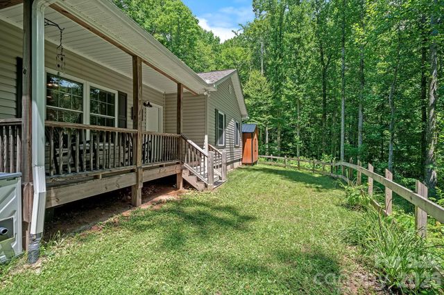 62 Robin Lane, Waynesville, NC 28786