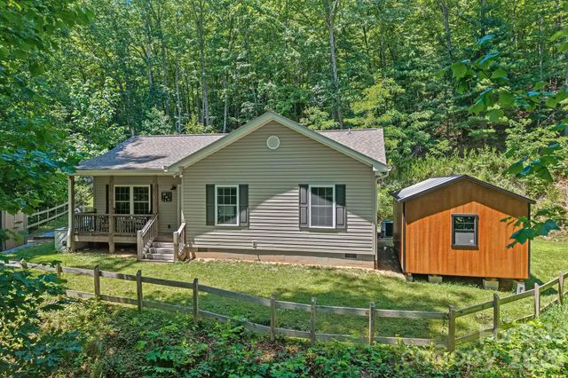 62 Robin Lane, Waynesville, NC 28786