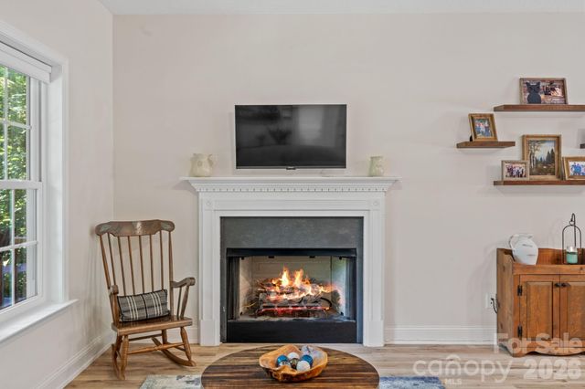 62 Robin Lane, Waynesville, NC 28786