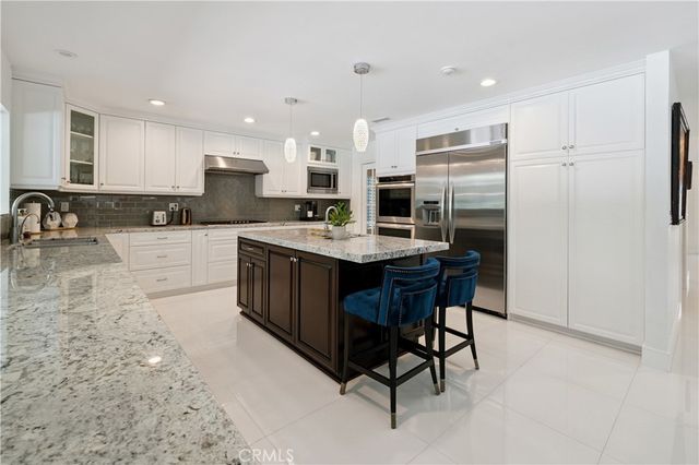 19523 Ballinger Street, Northridge, CA 91324