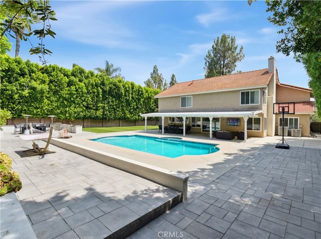19523 Ballinger Street, Northridge, CA 91324