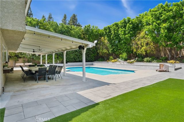 19523 Ballinger Street, Northridge, CA 91324