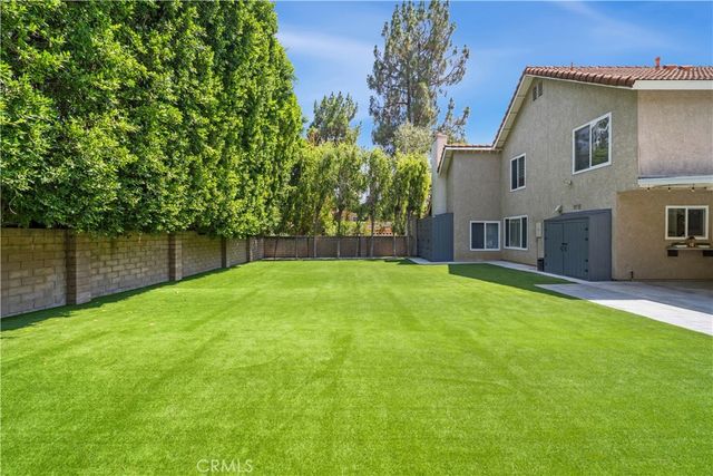 19523 Ballinger Street, Northridge, CA 91324