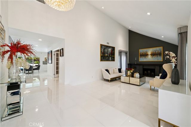 19523 Ballinger Street, Northridge, CA 91324