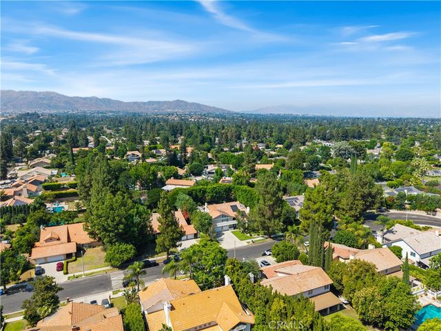19523 Ballinger Street, Northridge, CA 91324