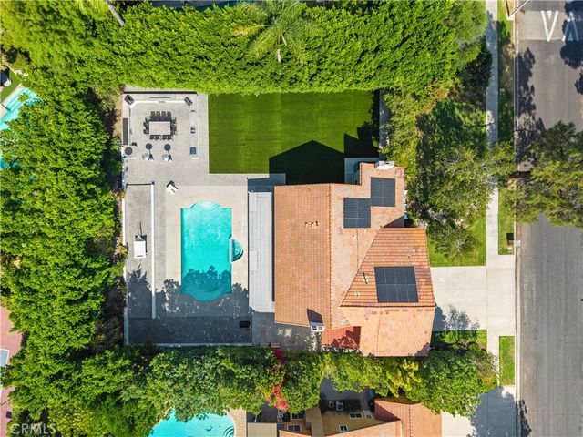 19523 Ballinger Street, Northridge, CA 91324