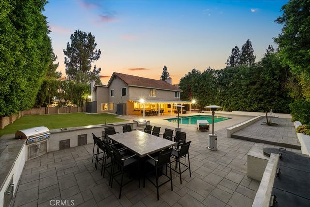 19523 Ballinger Street, Northridge, CA 91324