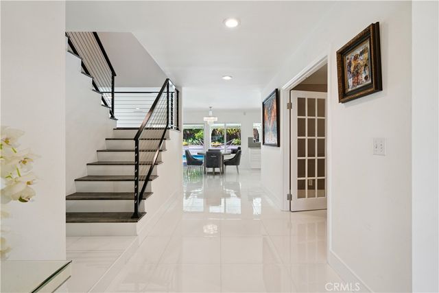 19523 Ballinger Street, Northridge, CA 91324