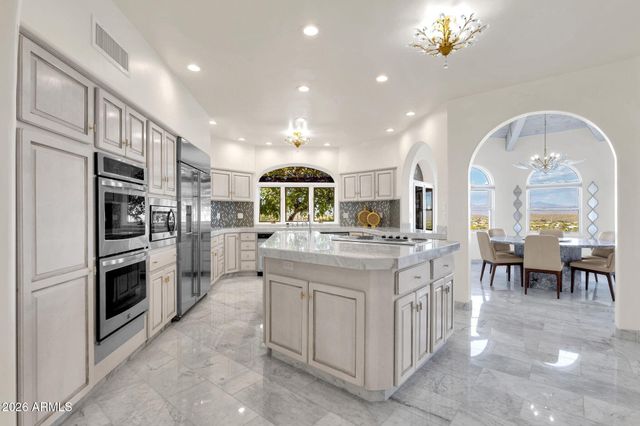 16640 E GREENBRIER Lane, Fountain Hills, AZ 85268