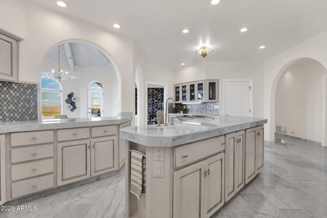 16640 E GREENBRIER Lane, Fountain Hills, AZ 85268