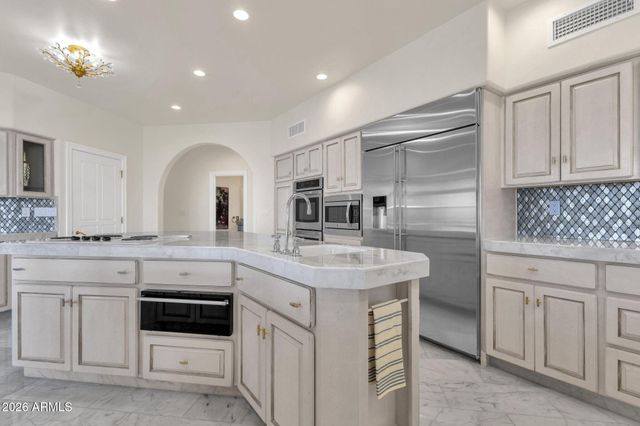 16640 E GREENBRIER Lane, Fountain Hills, AZ 85268