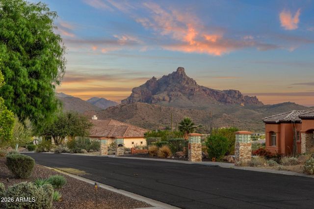 16640 E GREENBRIER Lane, Fountain Hills, AZ 85268