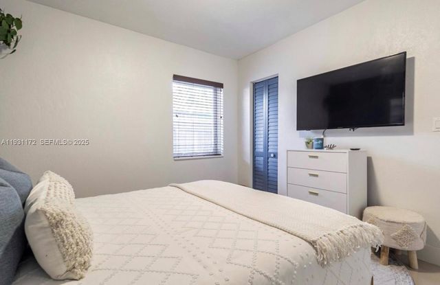 1243 NW 3rd Ave, Fort Lauderdale, FL 33311