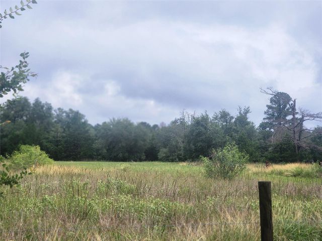 7600 Race Track Road, La Grange, TX 78945