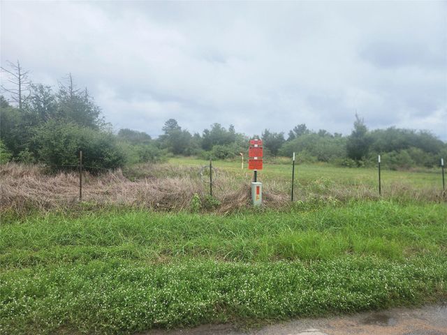 7600 Race Track Road, La Grange, TX 78945