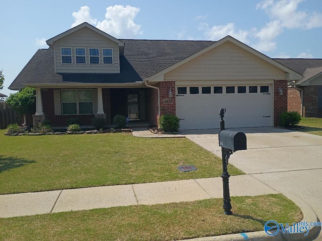 2655 Ashtynn Place SW, Huntsville, AL 35803