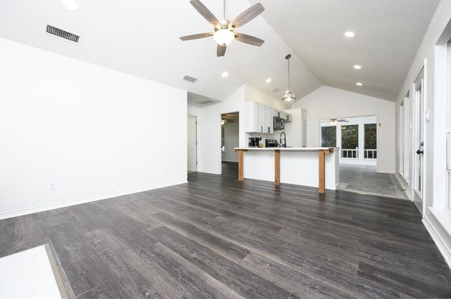 188 Candlelight Path, Holly Lake Ranch, TX 75765