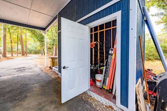 188 Candlelight Path, Holly Lake Ranch, TX 75765