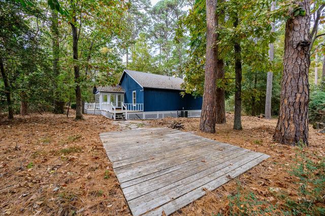 188 Candlelight Path, Holly Lake Ranch, TX 75765