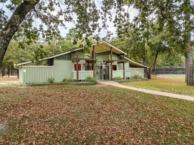 188 Candlelight Path, Holly Lake Ranch, TX 75765