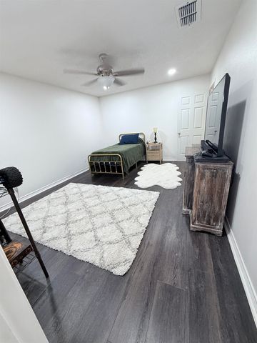 188 Candlelight Path, Holly Lake Ranch, TX 75765