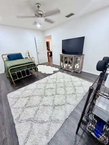 188 Candlelight Path, Holly Lake Ranch, TX 75765