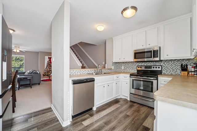 163 N Binnacle Court B, Willis, TX 77318