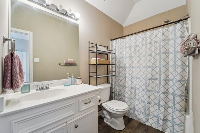 163 N Binnacle Court B, Willis, TX 77318