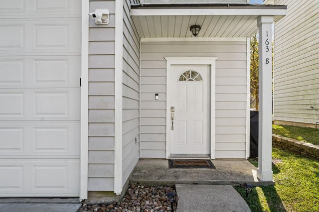 163 N Binnacle Court B, Willis, TX 77318