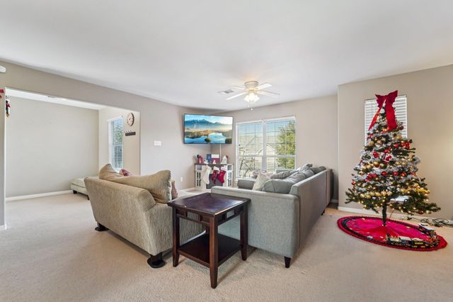 163 N Binnacle Court B, Willis, TX 77318