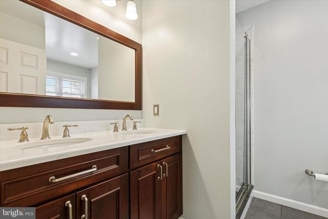 209 DRAKE LN, North Wales, PA 19454