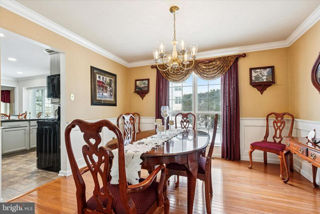 209 DRAKE LN, North Wales, PA 19454