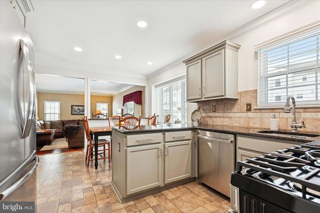 209 DRAKE LN, North Wales, PA 19454