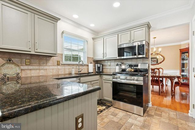 209 DRAKE LN, North Wales, PA 19454