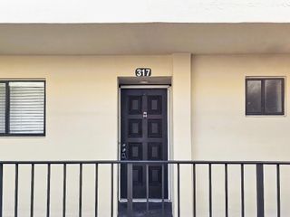 5220 Las Verdes Circle 317, Delray Beach, FL 33484