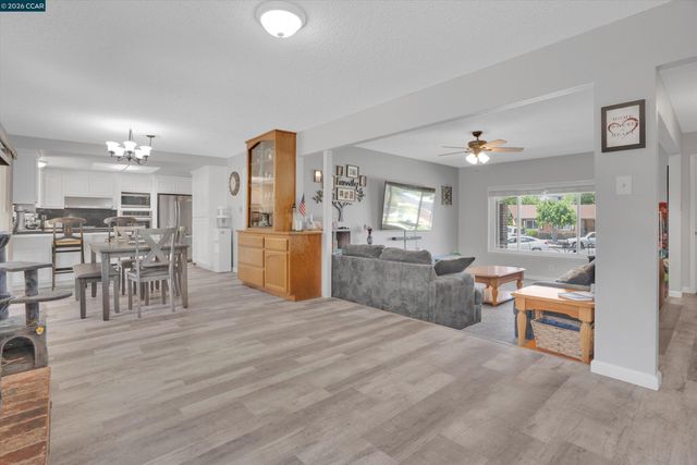 4175 Stephanie way, Pittsburg, CA 94565