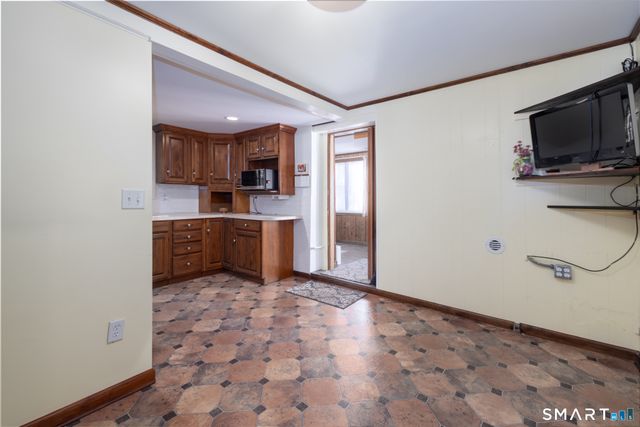 41 Chester Avenue, Waterbury, CT 06704