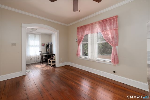 41 Chester Avenue, Waterbury, CT 06704