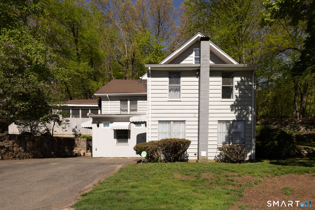 41 Chester Avenue, Waterbury, CT 06704