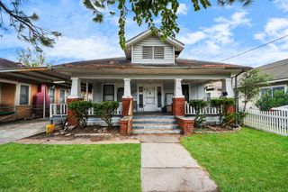 210 Linwood Street, Houston, TX 77011