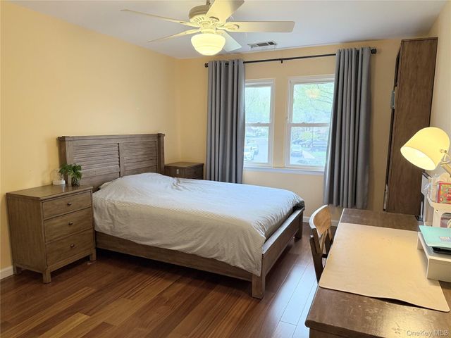 21 Manors Drive, Jericho, NY 11753