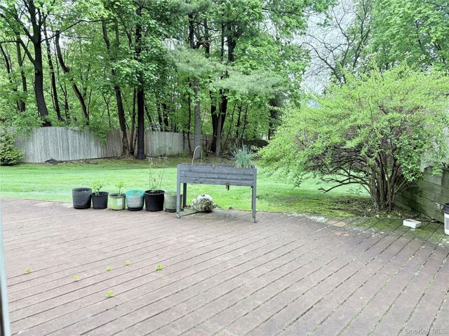 21 Manors Drive, Jericho, NY 11753