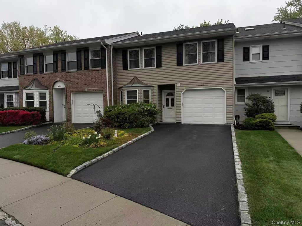 21 Manors Drive, Jericho, NY 11753