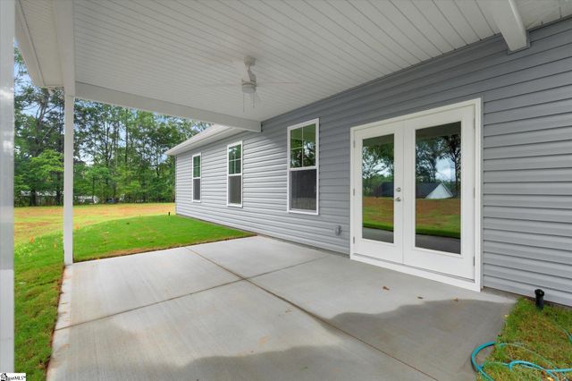 172 Stewart Lake Road, Pelzer, SC 29669