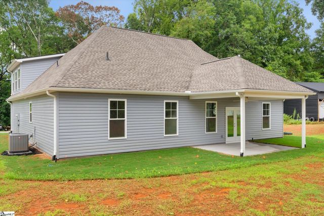 172 Stewart Lake Road, Pelzer, SC 29669