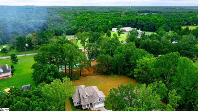 172 Stewart Lake Road, Pelzer, SC 29669