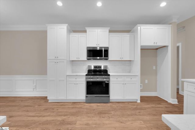172 Stewart Lake Road, Pelzer, SC 29669