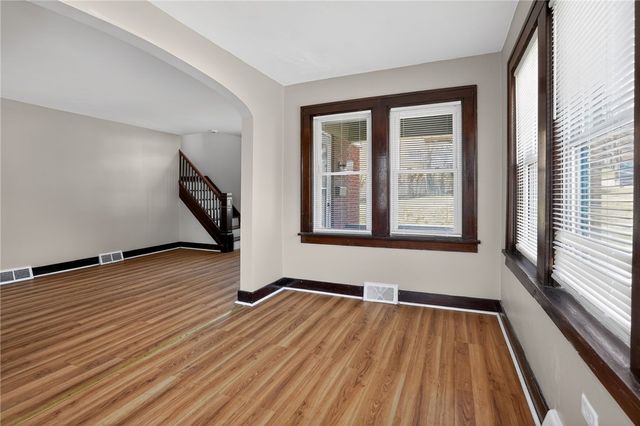 1417 Evanston St, Sheraden, PA 15204