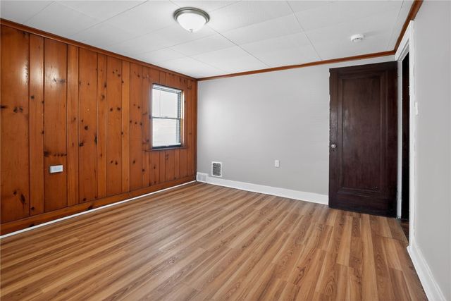 1417 Evanston St, Sheraden, PA 15204