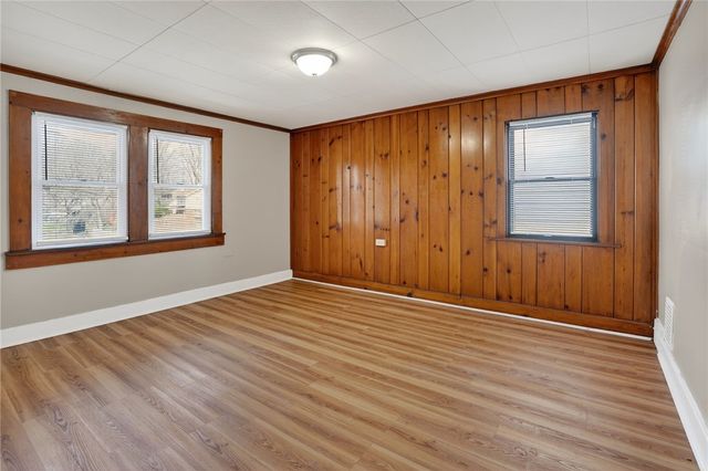 1417 Evanston St, Sheraden, PA 15204